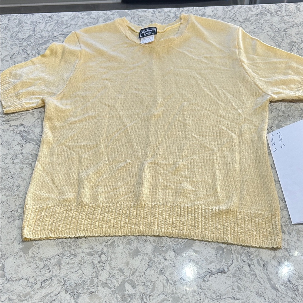 Vintage Southern Lady Honey Blonde Short Sleeve Sweater